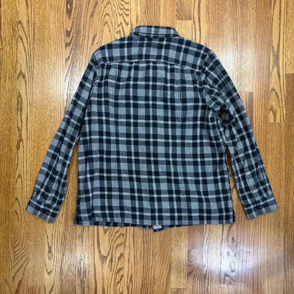 Duluth Trading Women's Free Swingin' Flannel Shirt - Picture 2 of 9